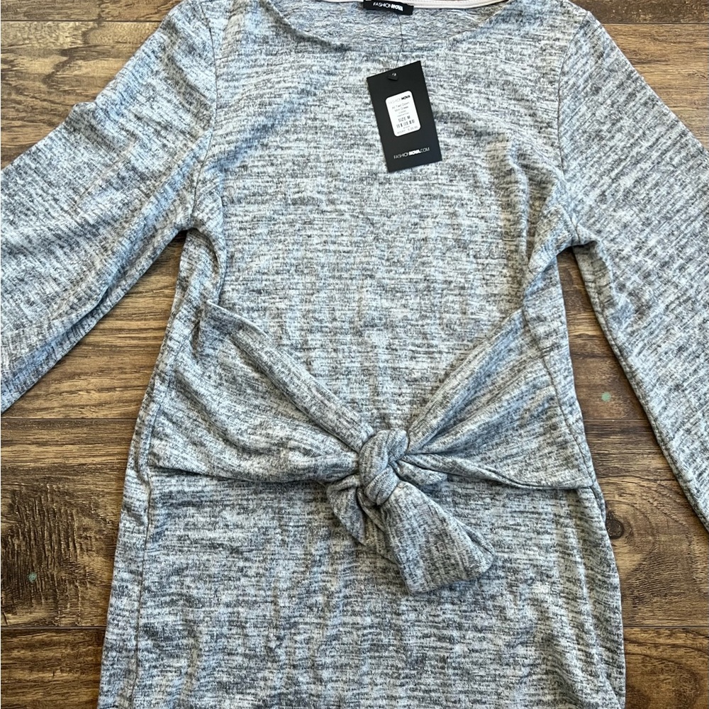 This dress is beautiful just not my style. Fashion Nova. Size Medium, grey wash